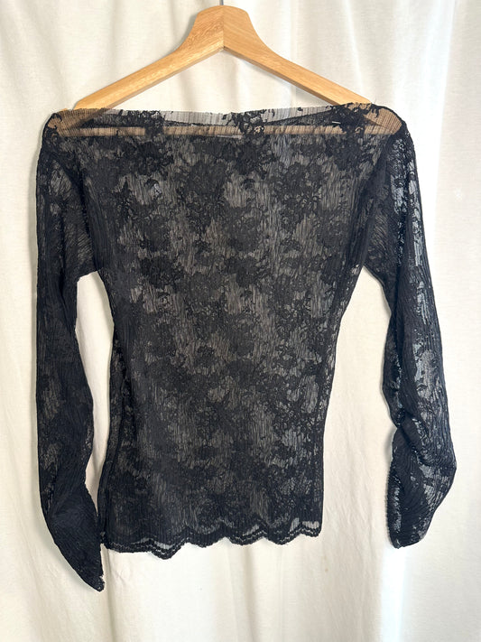 LONG SLEEVE LACE TOP