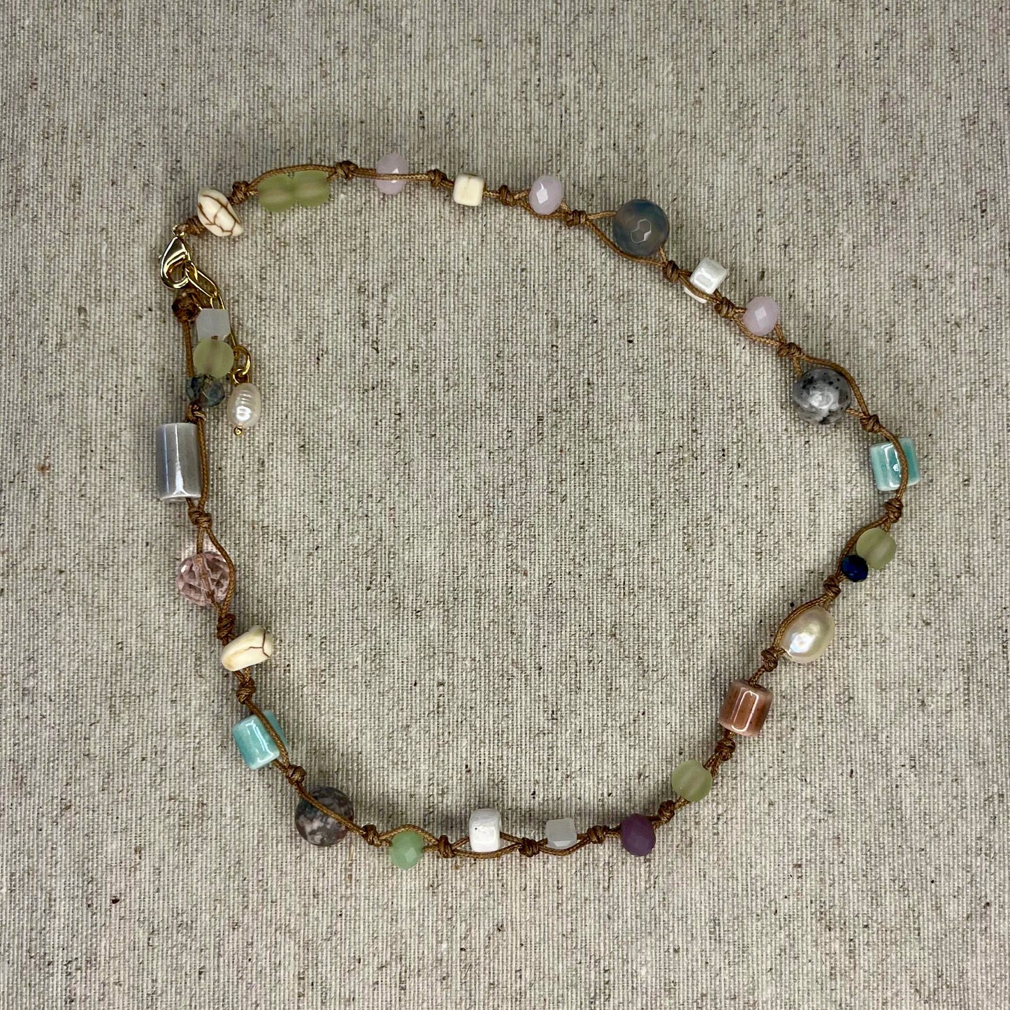 Choker Nude